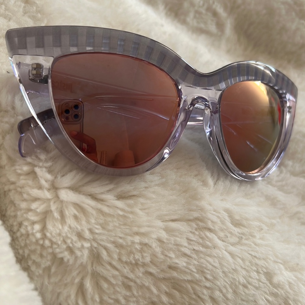 Sunglassses